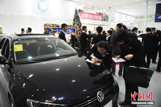 資料圖：深圳一4S店。 <a target='_blank'  _fcksavedurl='http://www.chinanews.com/'></table>中新社</a>發 陳文 攝